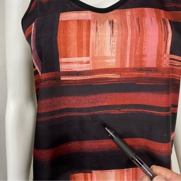 Mossimo Hi-Low Back Contrast Tank - Picture 3 of 8